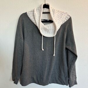 Westbound Women’s Gray & White Pull Over Sweat Shirt w Cowl Neck

Size L